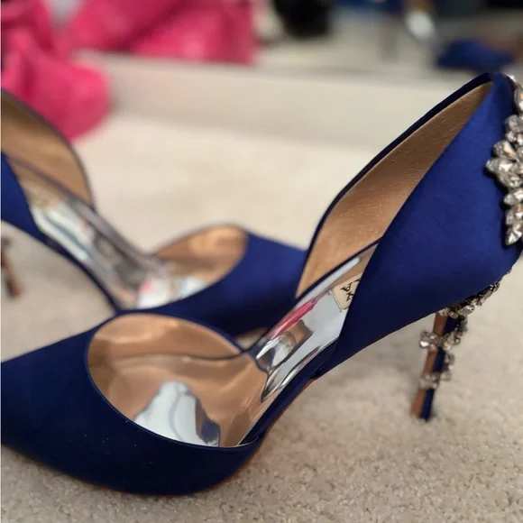 Badgley Mischka Elegant Blue Satin Women's Shoes with Crystal Embellishments - Picture 8 of 9